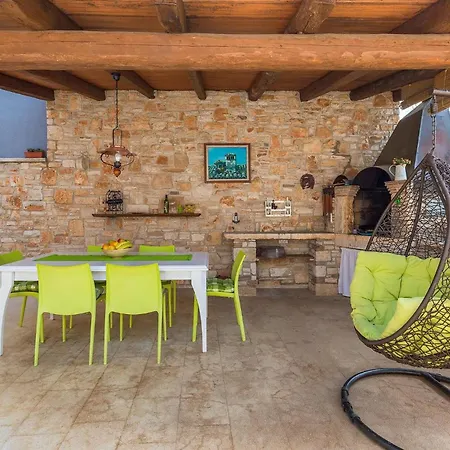 Holiday home San Rocco Pula